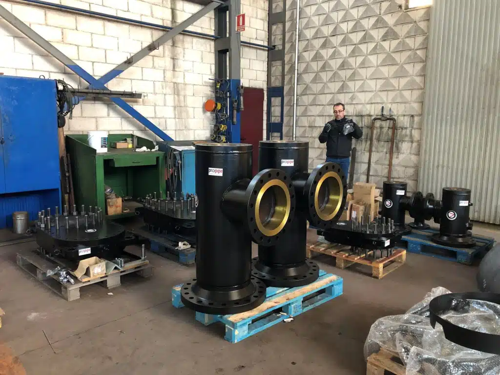 Industrial workshop featuring Propipe-manufactured line stop equipment